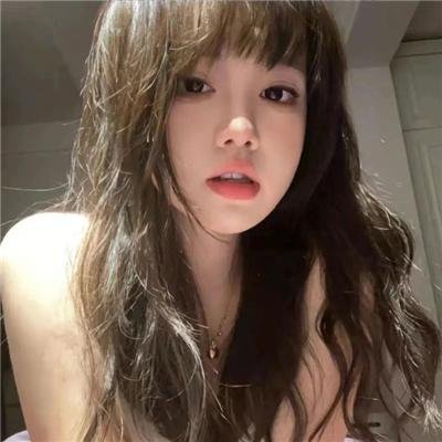 御苑琼霄海报